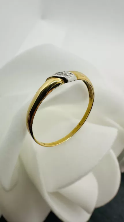 ZŁOTY PIERŚCIONEK 333 Z CYRKONIAMI – MODNA BIŻUTERIA W ATRAKCYJNEJ CENIE