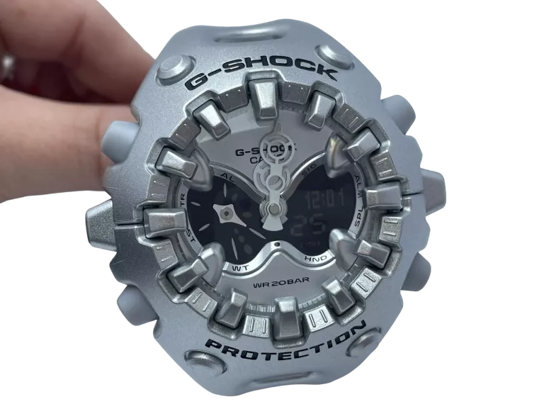 ZEGAREK CASIO G-SHOCK GA-V01A -8AER