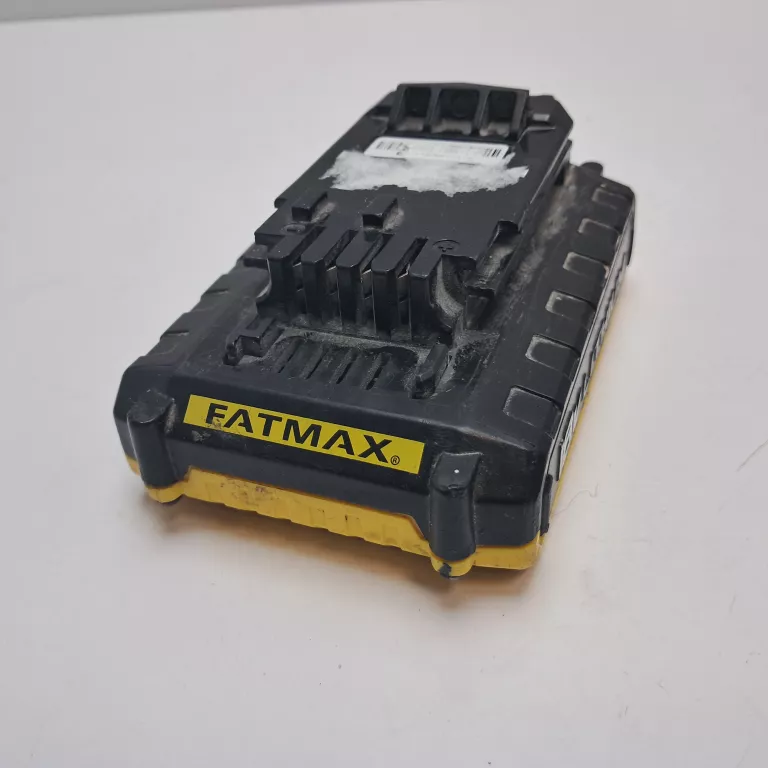 AKUMULATOR STANLEY FATMAX FMC687L