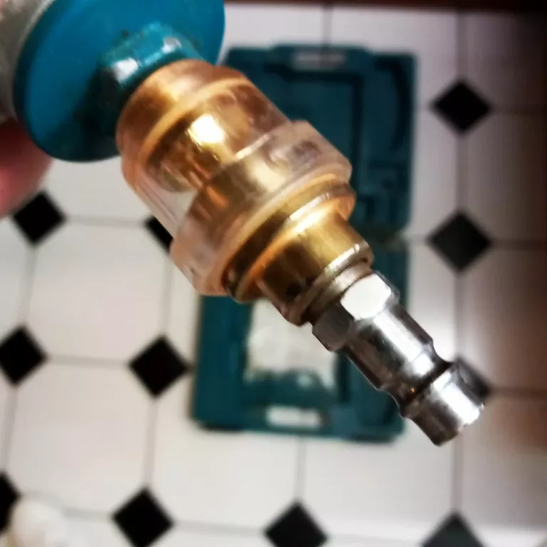 gwozdziarka-pneumatyczna-makita-af505n-walizka-maksymalna-dlugosc-gwozdzizszywek-50