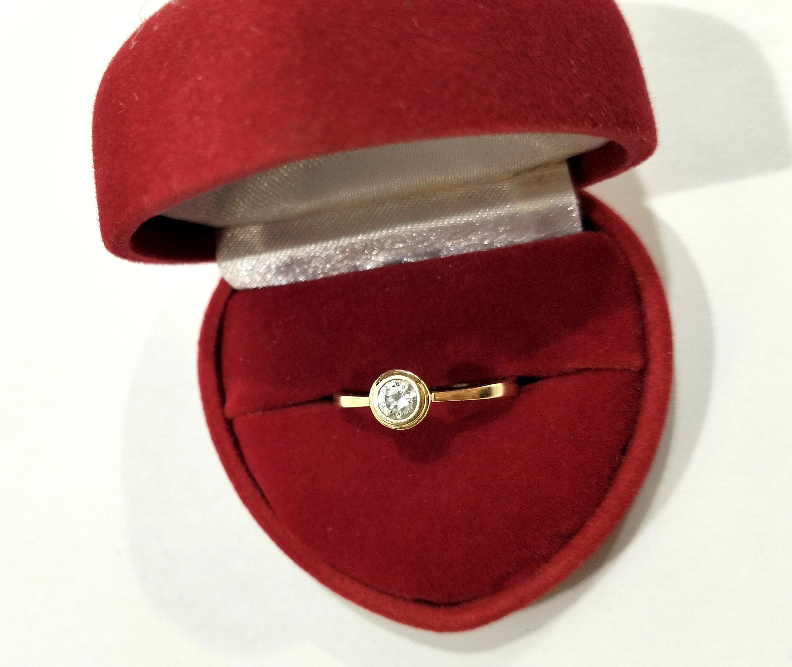 piekny-zloty-pierscionek-z-bialym-oczkiem-pr585-162g-kamien-17088-4194304