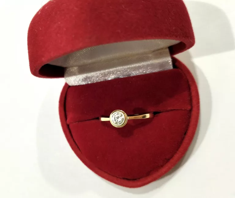 piekny-zloty-pierscionek-z-bialym-oczkiem-pr585-162g-kamien-17088-4194304