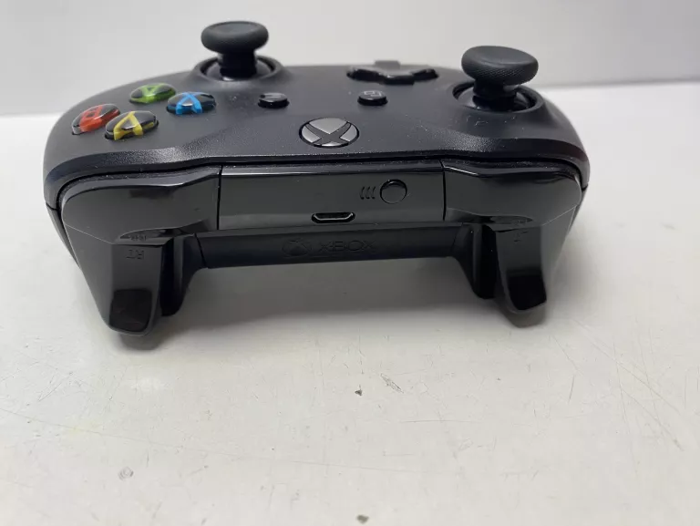 PAD DO XBOX ONE CZARNY