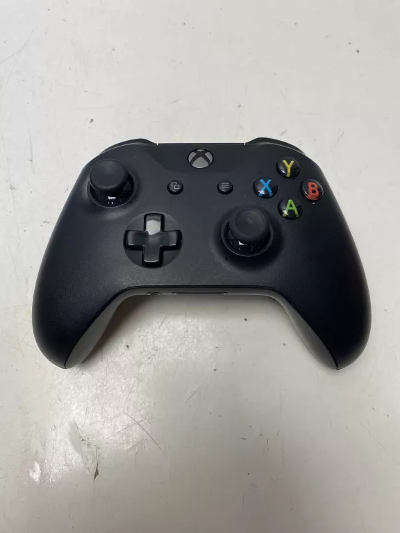 PAD DO XBOX ONE CZARNY