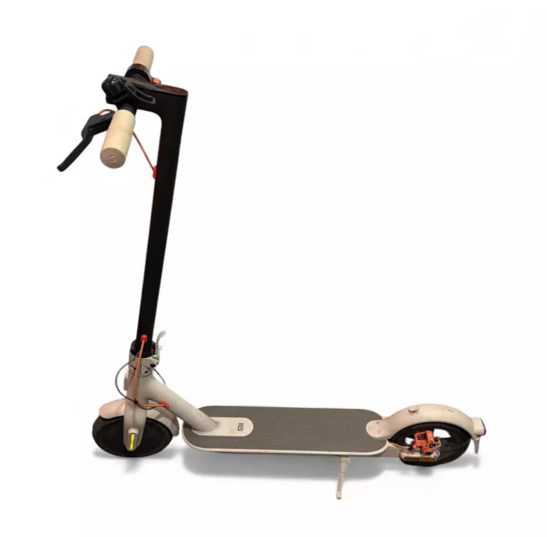 HULAJNOGA MI ELECTRIC SCOOTER 3
