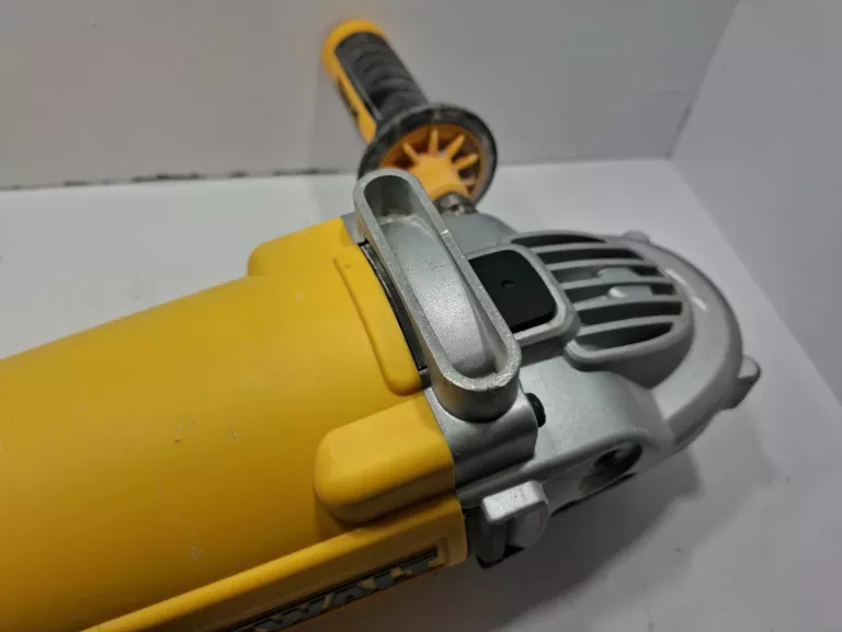SZLIFIERKA DEWALT DWE492S