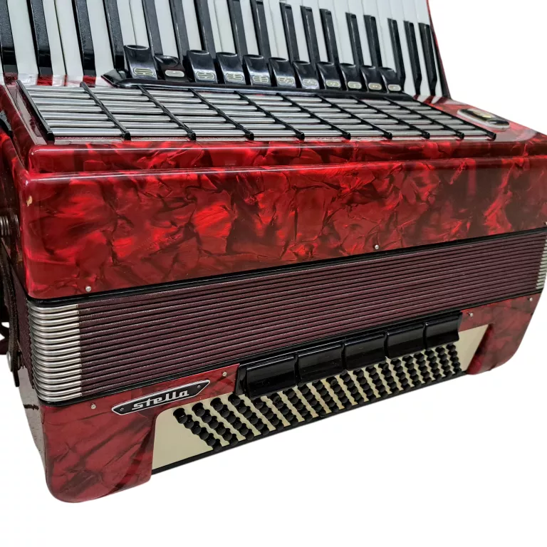 akordeon-weltmeister-stella-120-4-chory-11-registrow-kod-producenta-87120iv115