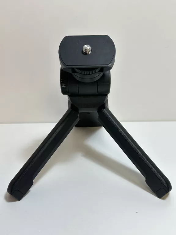 UCHWYT Z BEZPRZEWODOWYM PILOTEM SONY GP-VPT2BT WARTO/OKAZJA