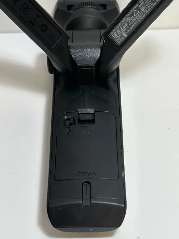 UCHWYT Z BEZPRZEWODOWYM PILOTEM SONY GP-VPT2BT WARTO/OKAZJA