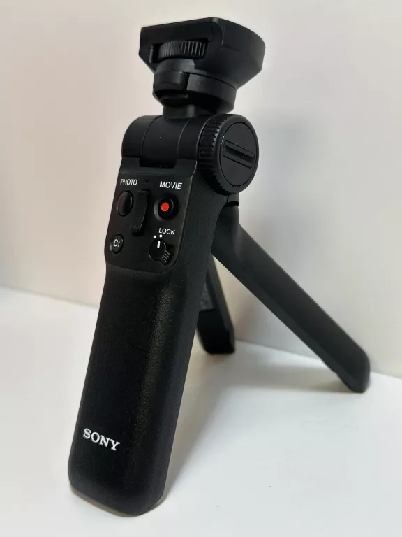 UCHWYT Z BEZPRZEWODOWYM PILOTEM SONY GP-VPT2BT WARTO/OKAZJA