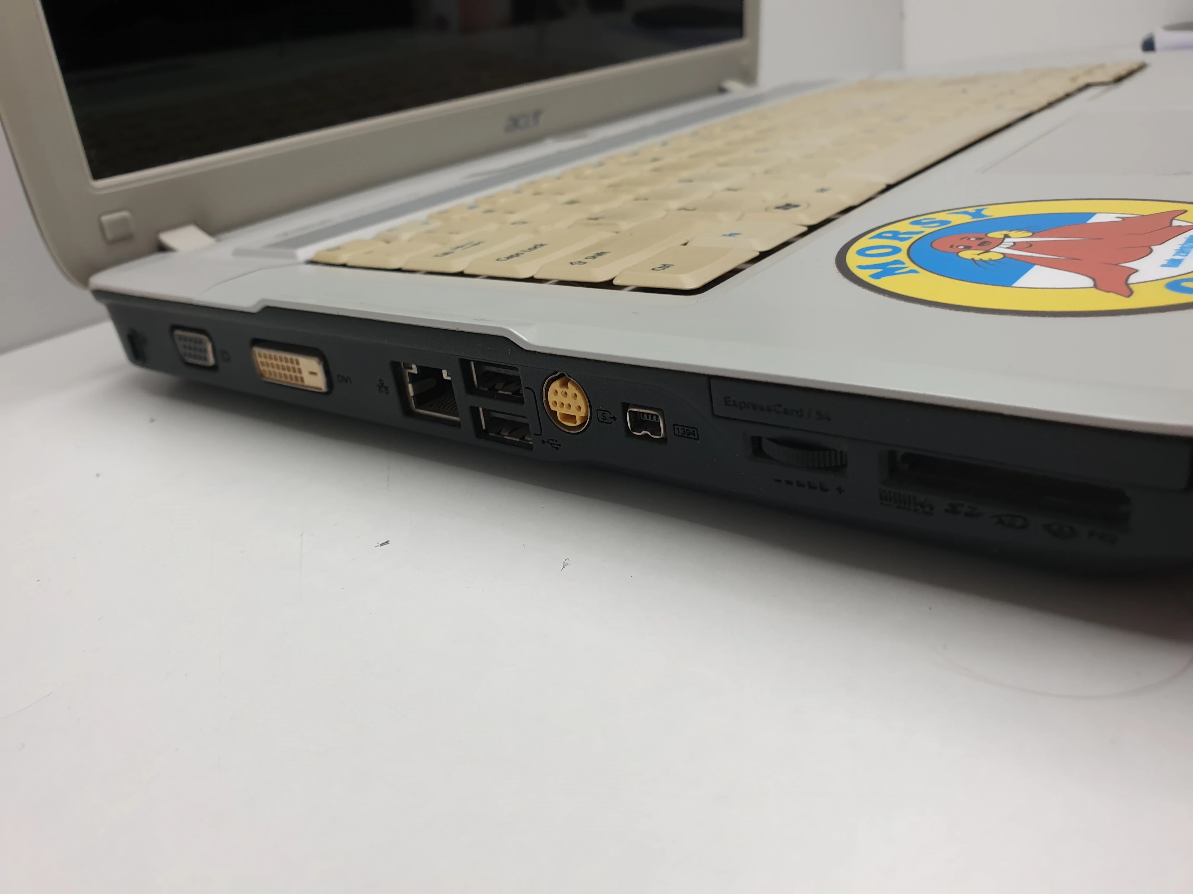 laptop-acer-aspire-5720z-256gb-ssd-seria-procesora-4366-95