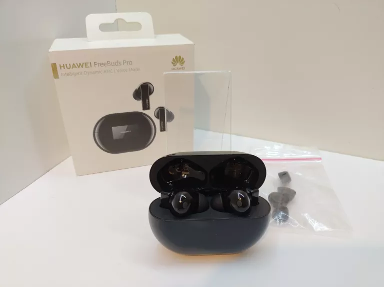 SŁUCHAWKI -  HUAWEI FREEBUDS PRO /  KOMPLET / BARDZO DOBRY STAN!