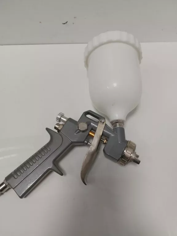 PISTOLET DO KOMPRESORA ZE ZBIORNIKIEM