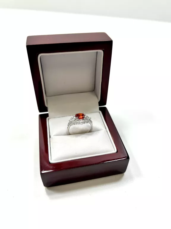 SREBRNY PIERŚCIONE Z OCZKIEM R15/ 925