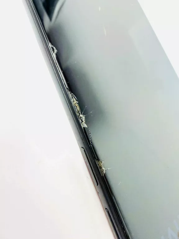 TELEFON MOTOROLA MOTO G22 B/N (ROZBITY)