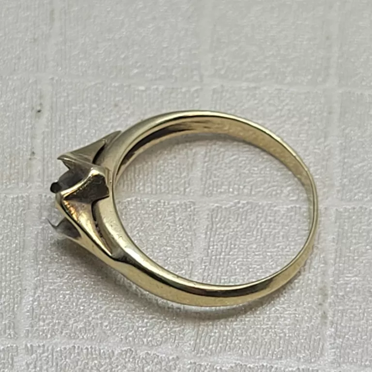 ZŁOTY  PIERŚCIONEK 2,14 GR