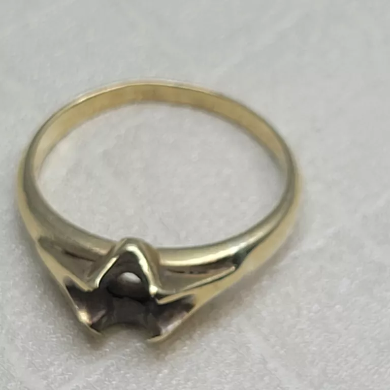 ZŁOTY  PIERŚCIONEK 2,14 GR