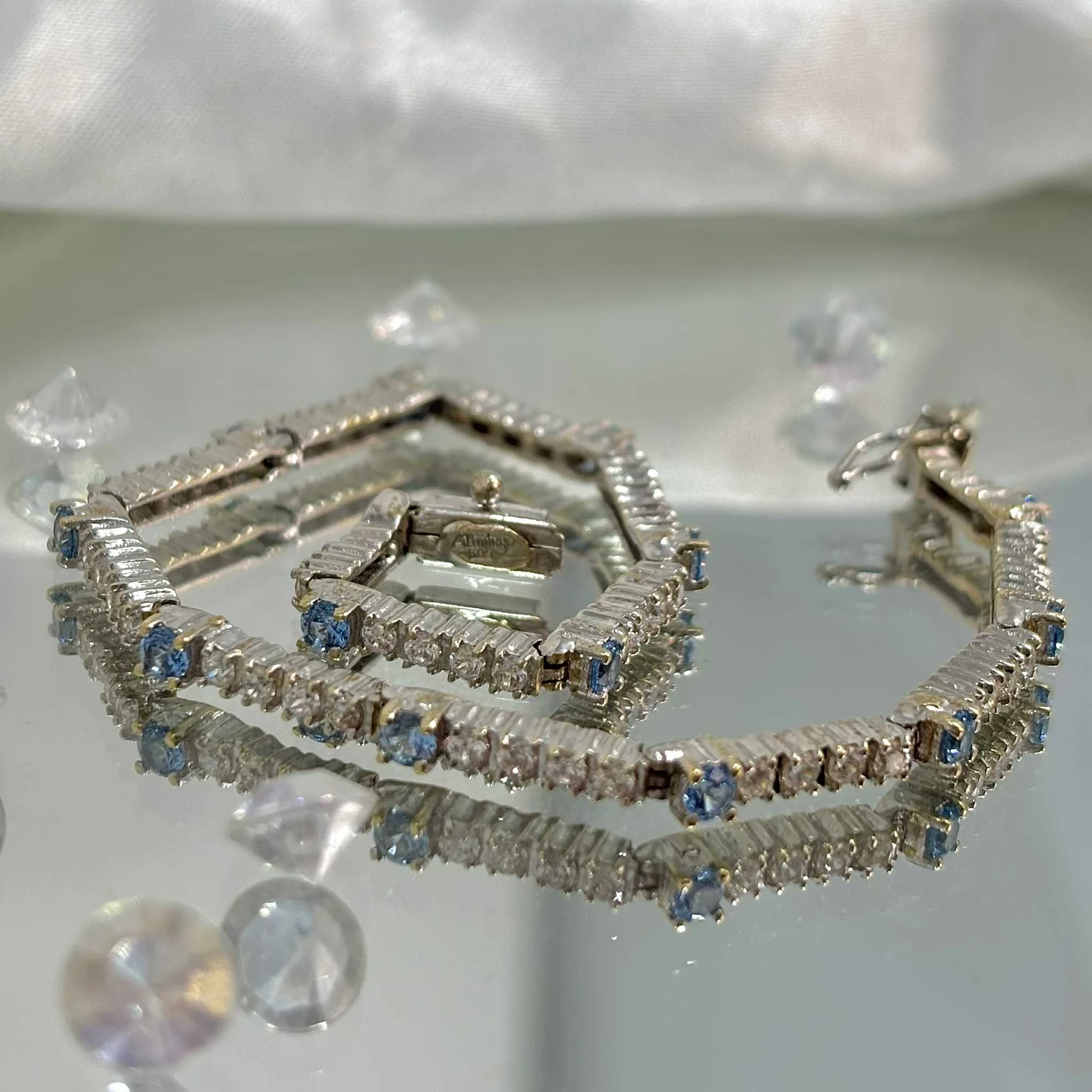 zlota-bransoletka-biale-zloto-niebieskie-cyrkonie-p585-976g-19cm-motyw-129129-246990