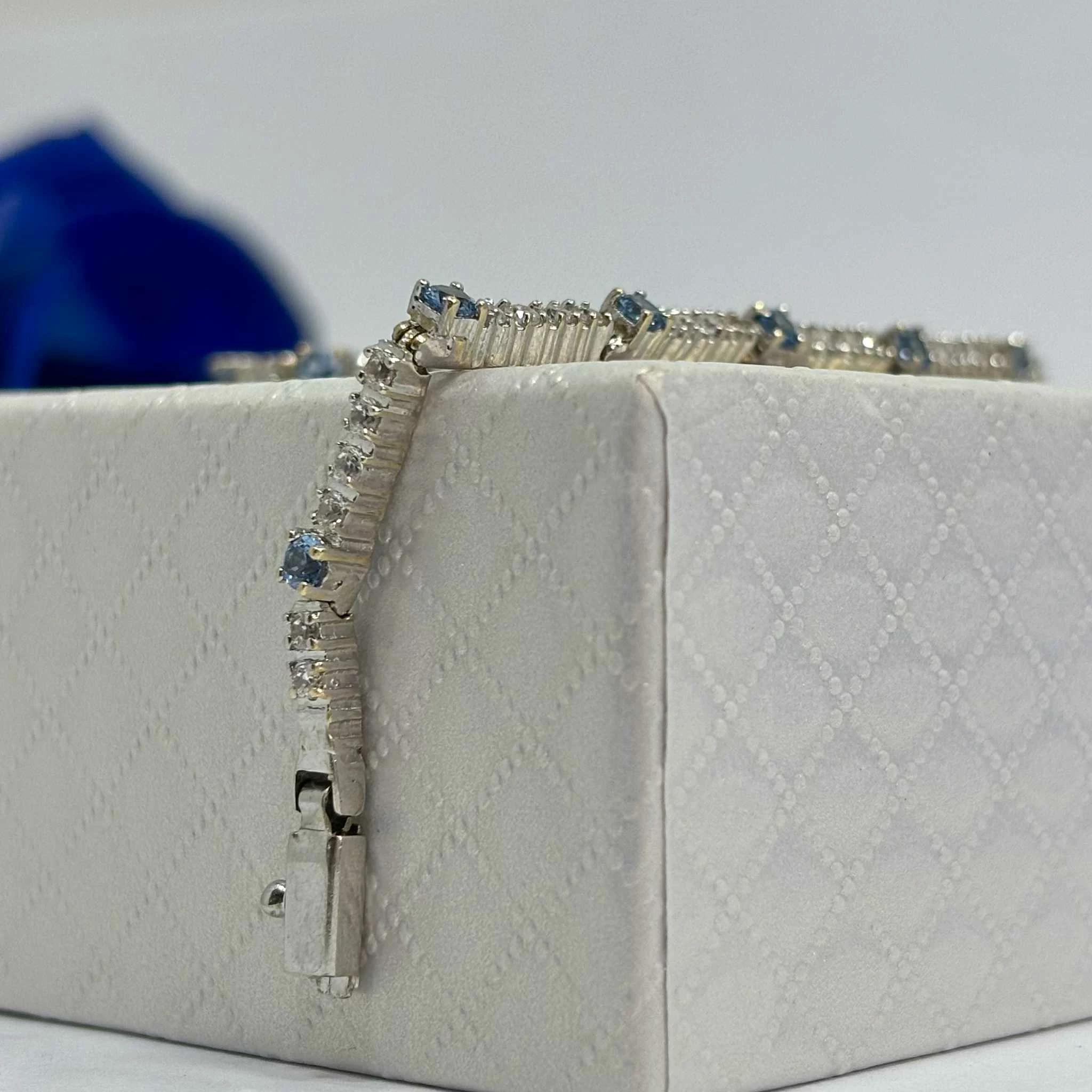 zlota-bransoletka-biale-zloto-niebieskie-cyrkonie-p585-976g-19cm-rodzaj-2205-16