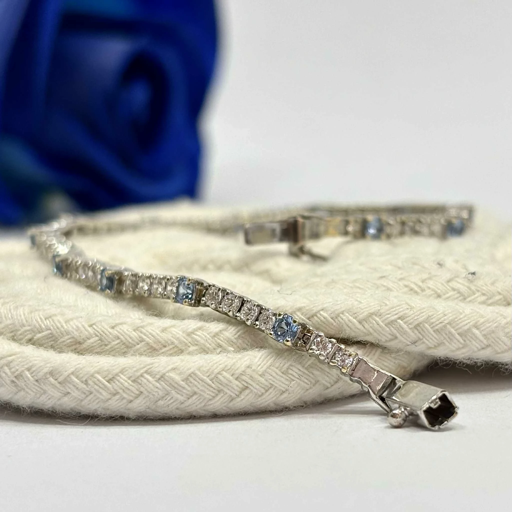 zlota-bransoletka-biale-zloto-niebieskie-cyrkonie-p585-976g-19cm-marka-248811-958954