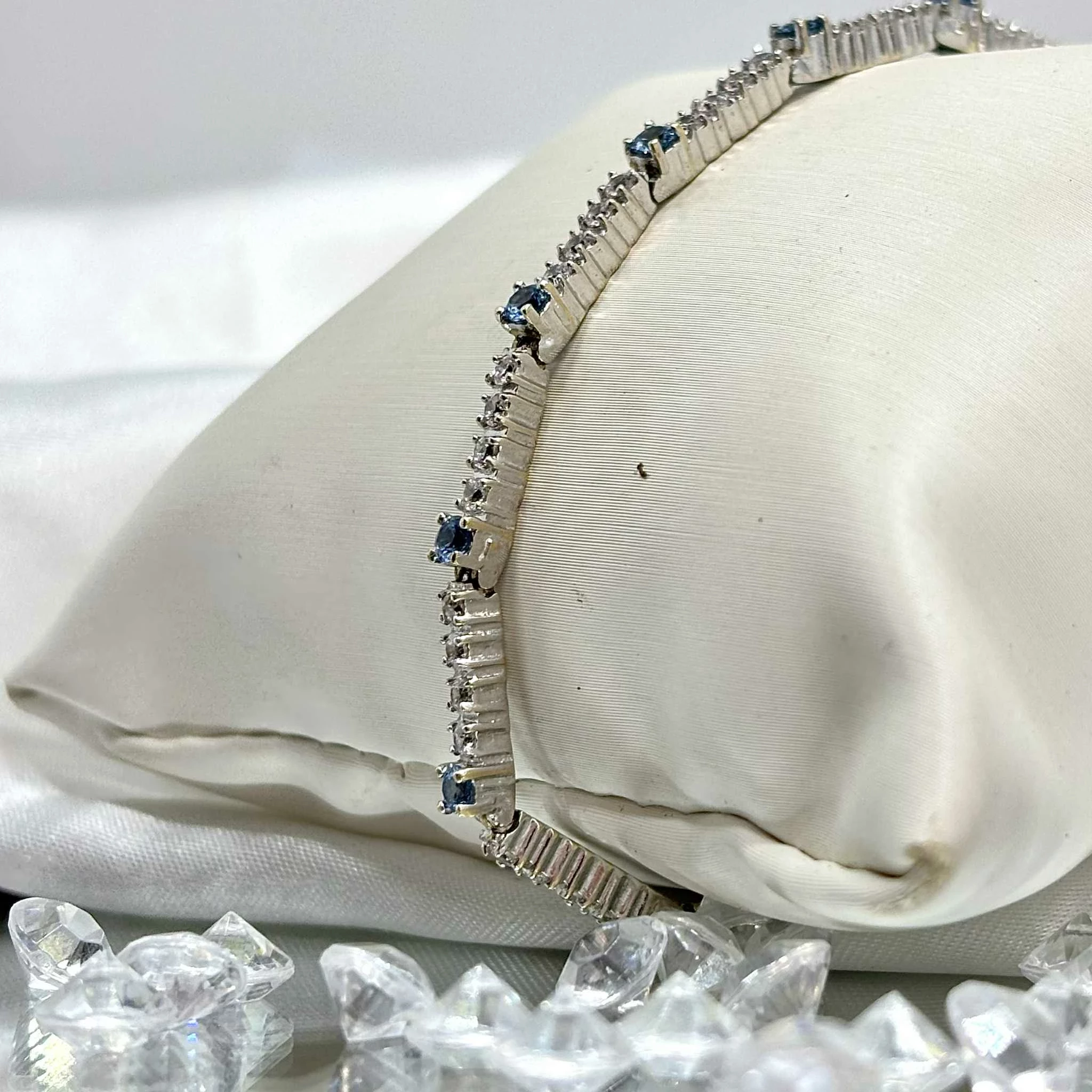 zlota-bransoletka-biale-zloto-niebieskie-cyrkonie-p585-976g-19cm-kolor-249512-1647429