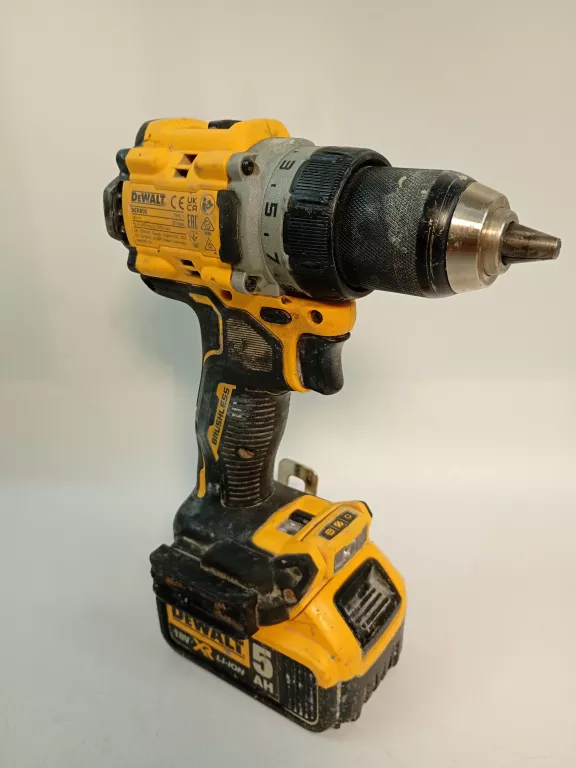 DEWALT WIERTARKO-WKRĘTARKA AKUMULATOROWA DCD800 18V + AKUMULATOR 18V 5AH