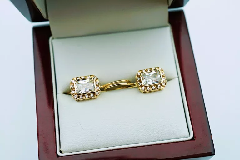 ZŁOTE KOLCZYKI Z ZAMKNIĘTYM BIGLEM I PROSTOKĄTNYMI CYRKONIAMI PR.585 14K