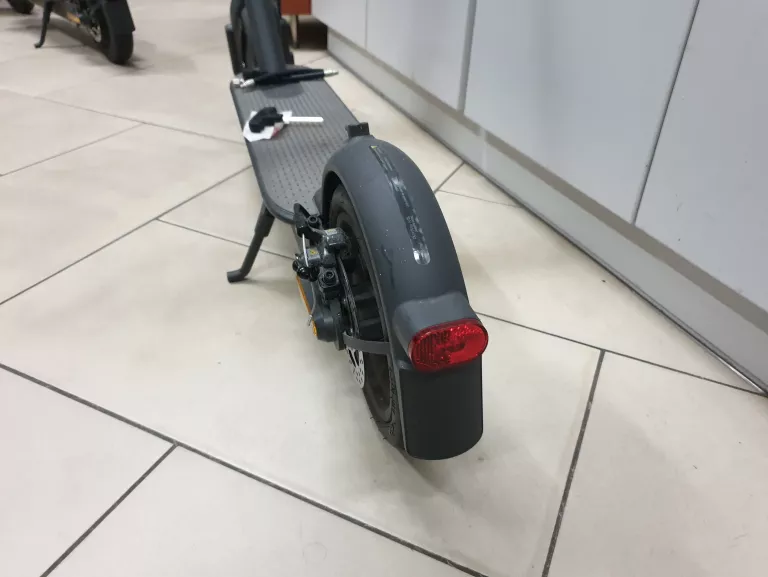 HULAJNOGA ELEKTRYCZNA XIAOMI MI SCOOTER ESSENTIAL PRZEBIEG 41KM!