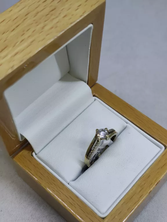 ZŁOTY PIERŚCIONEK 333 1,96G R16