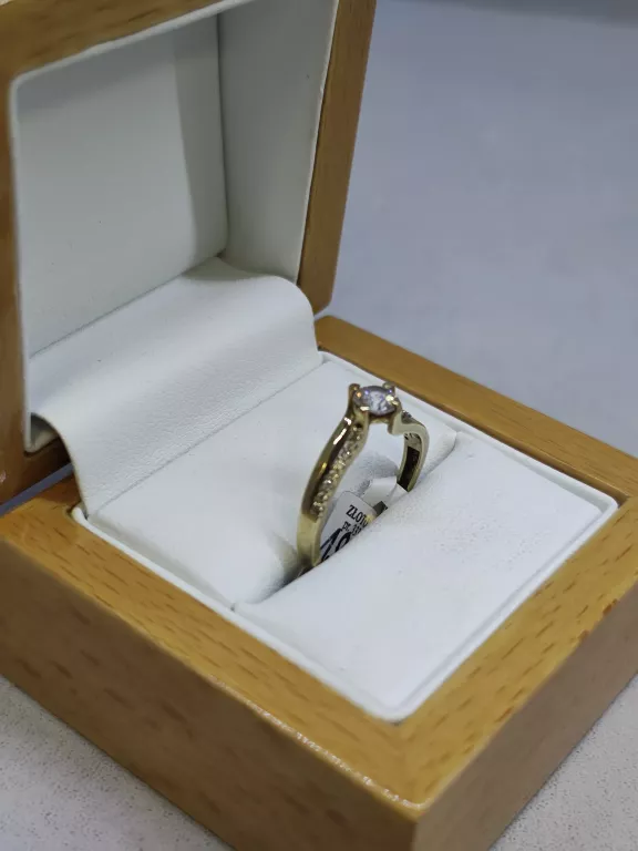 ZŁOTY PIERŚCIONEK 333 1,96G R16