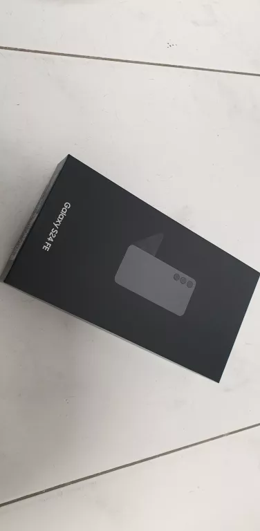 TELEFON SAMSUNG S24 FE+PUDEŁKO