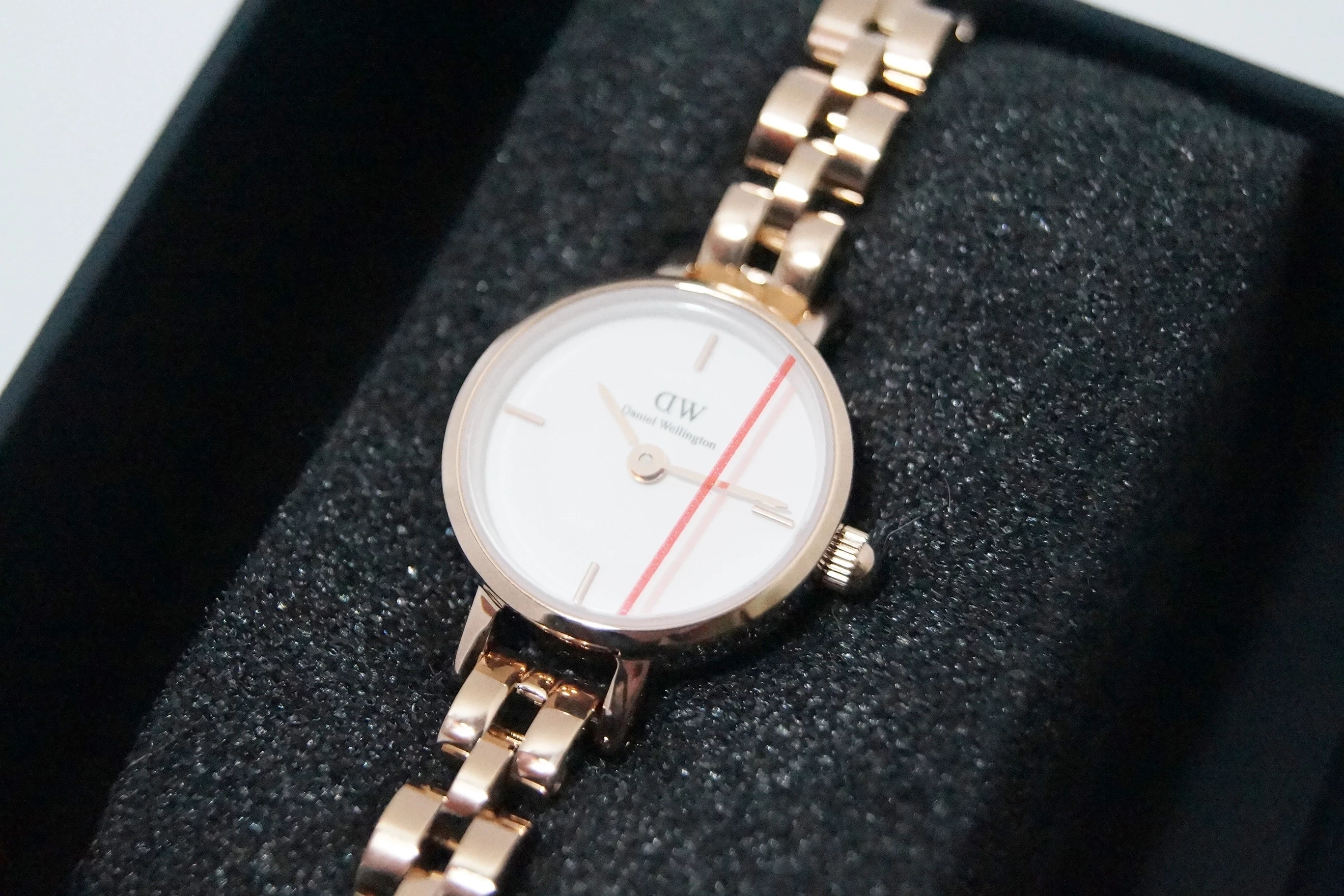 zegarek-daniel-wellington-petite-mini-dw00100854-ean-gtin-7315030077889