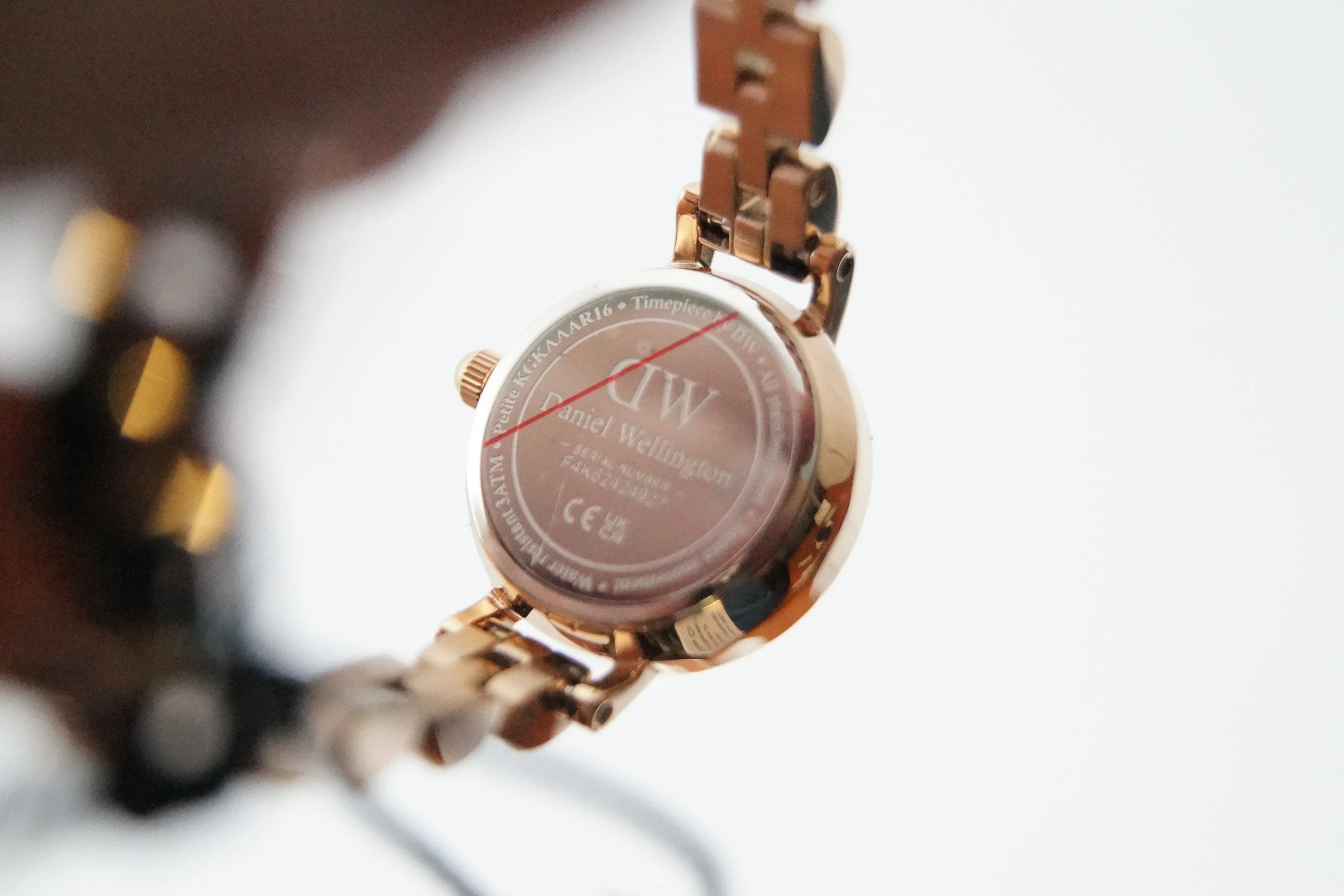 zegarek-daniel-wellington-petite-mini-dw00100854-ksztalt-koperty-129223-2