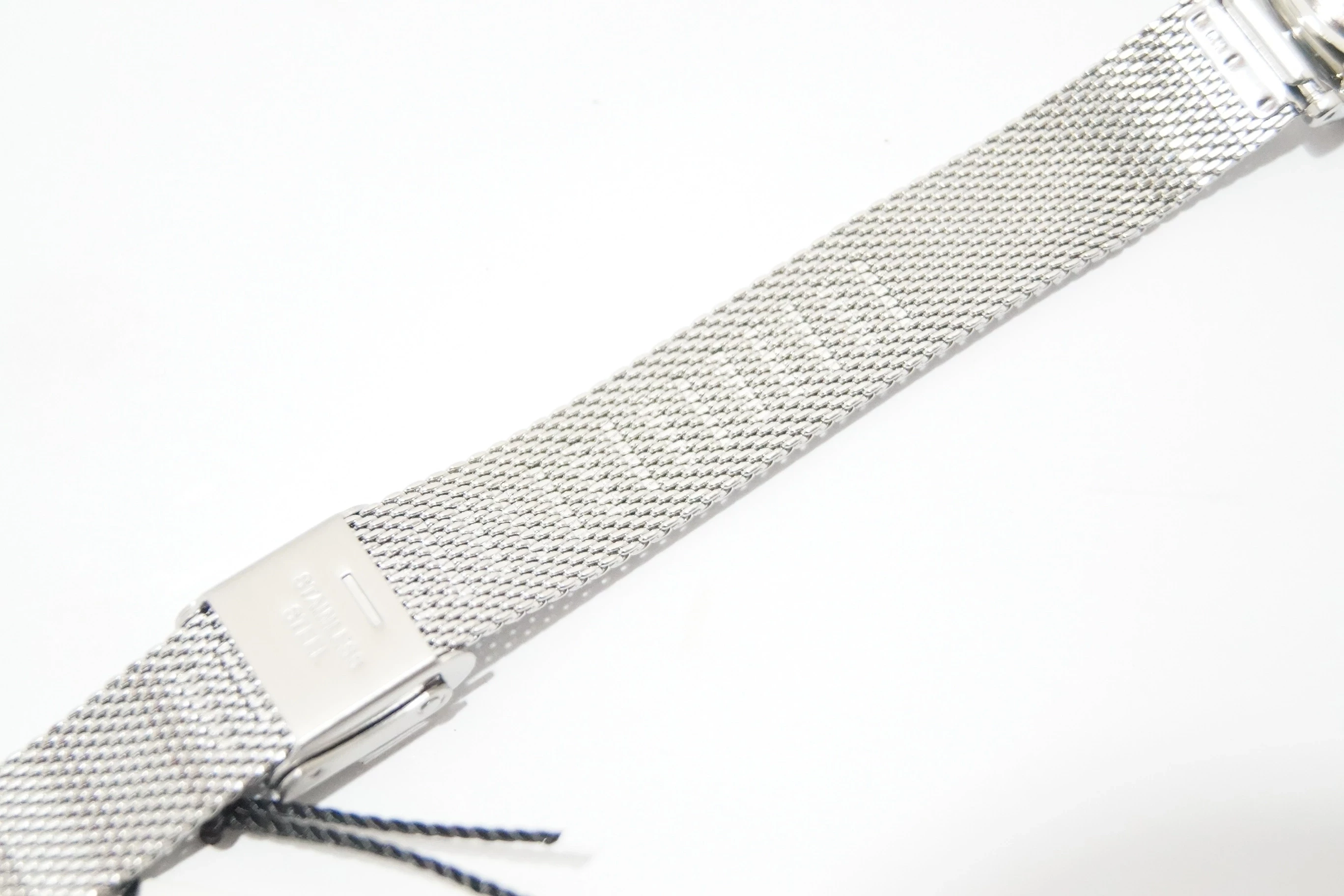 daniel-wellington-petite-roman-material-paska-129219-8