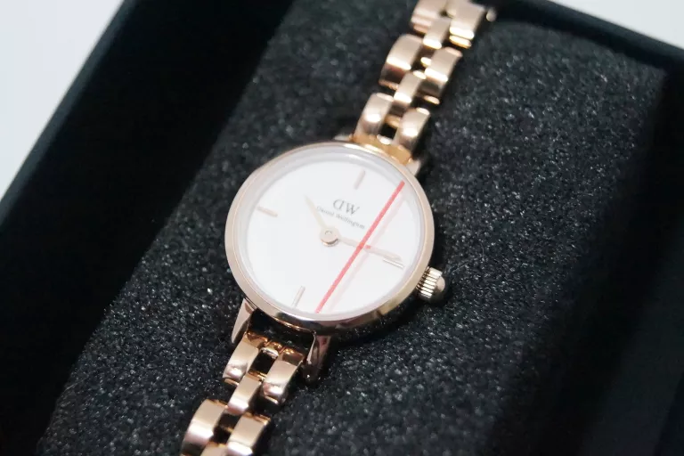 zegarek-daniel-wellington-petite-mini-dw00100854-ean-gtin-7315030077889