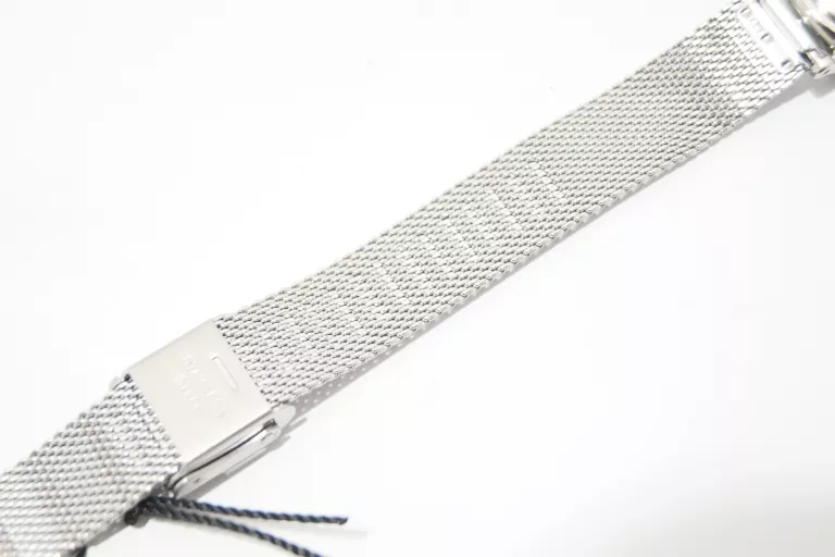 daniel-wellington-petite-roman-material-paska-129219-8