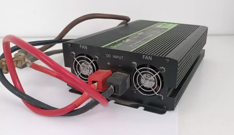 PRZETWORNICA GREEN CELL 12V/230V 1500/3000 MOD