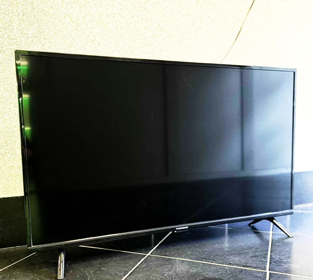 telewizor-thomson-40fd3306-stan-11323-2