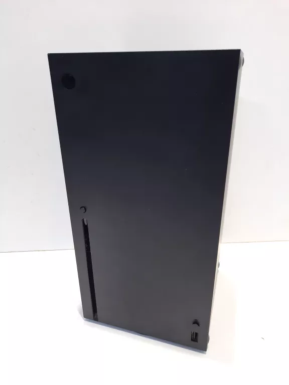 KONSOLA MICROSOFT XBOX SERIES X Z NAPĘDEM 1882