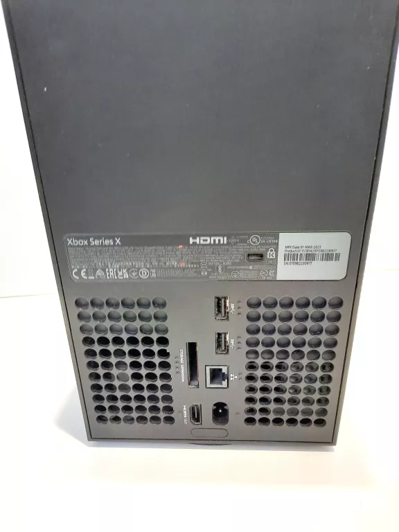 KONSOLA MICROSOFT XBOX SERIES X Z NAPĘDEM 1882