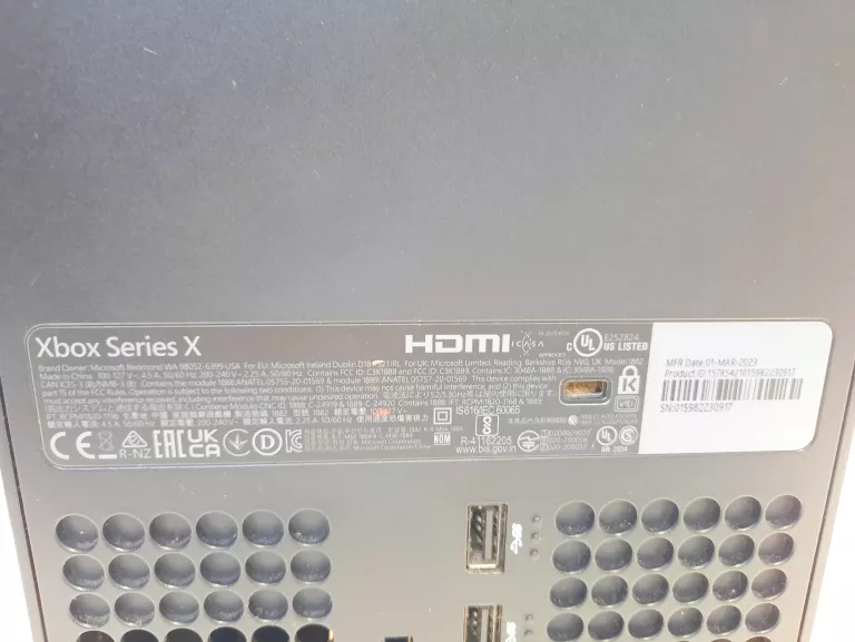 KONSOLA MICROSOFT XBOX SERIES X Z NAPĘDEM 1882