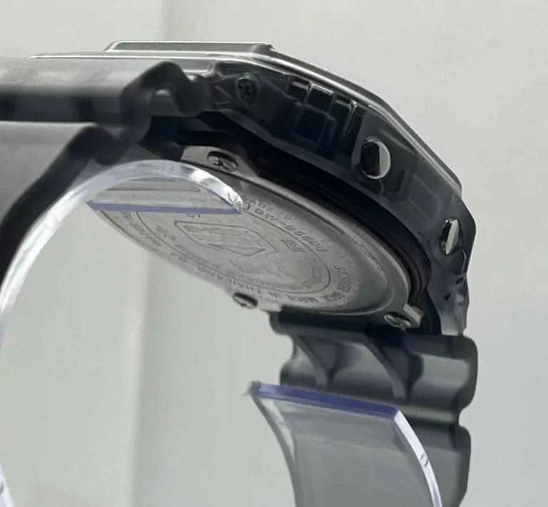 ZEGAREK GSHOCK DW-B5600-1ER 20 BAR