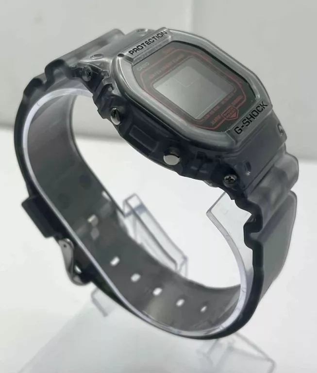 ZEGAREK GSHOCK DW-B5600-1ER 20 BAR