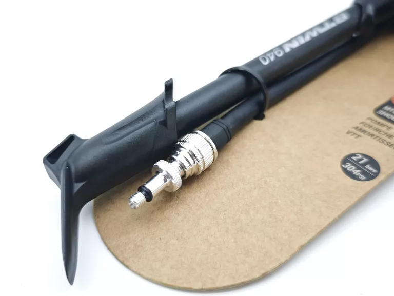 pompka-do-amortyzatora-rowerowego-btwin-940-stan-11323-238058