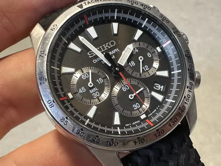 zegarek-meski-seiko-chronograph-ssb033p1-ksztalt-koperty-129223-2