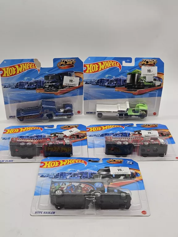 HOT WHEELS CIĘŻARÓWKA TRACK FLEET