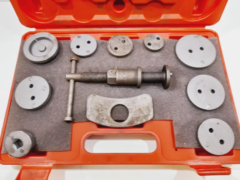 ZESTAW DO WYCISKANIA TŁOCZKÓW HAMULCOWYCH