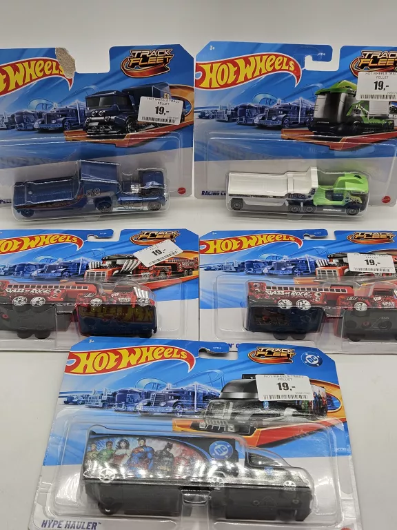 HOT WHEELS CIĘŻARÓWKA TRACK FLEET