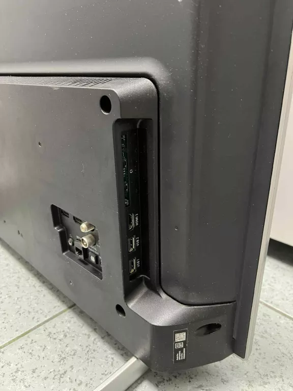 TV PHILIPS 32PFS6855/12 + PILOT