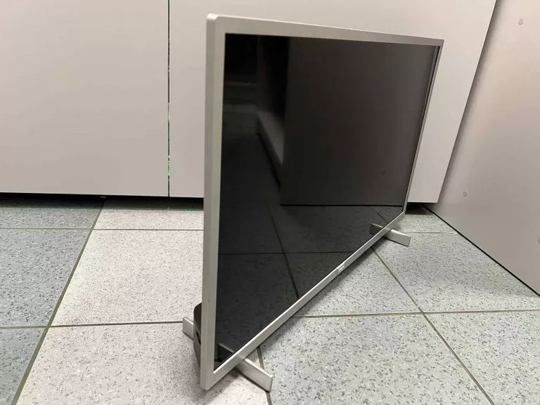 TV PHILIPS 32PFS6855/12 + PILOT